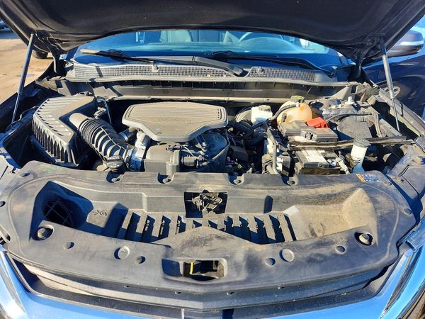 2020 CHEVROLET BLAZER 2LT — Engine bay