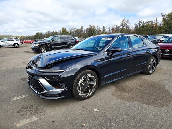 2024 HYUNDAI SONATA SEL w/ Convenience Pkg — Front 3/4