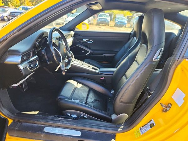 2015 PORSCHE 911 — DENT