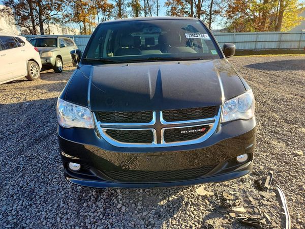 2017 DODGE GRAND CARAVAN SXT — DIRF
