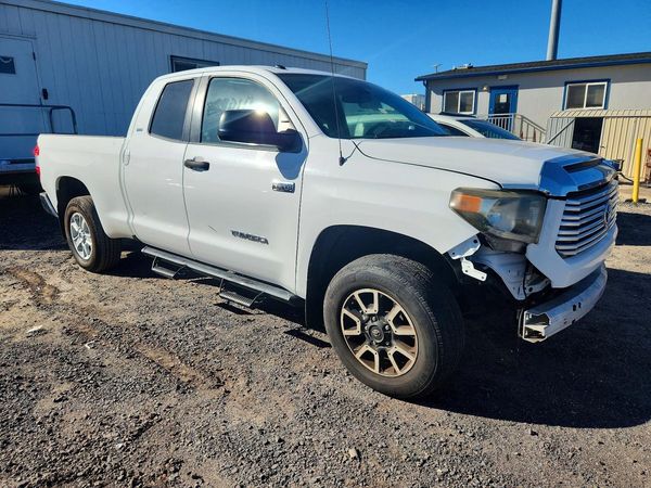 2018 TOYOTA TUNDRA SR/SR5 — Passenger 3/4