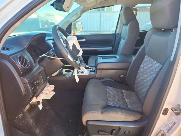 2018 TOYOTA TUNDRA SR/SR5 — DENT