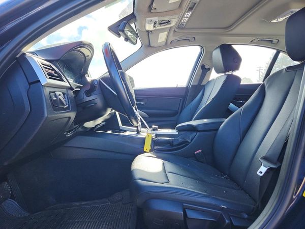 2014 BMW 320 SA — DENT