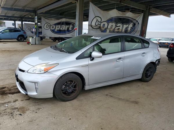 2012 TOYOTA PRIUS — DSFA — Front 3/4