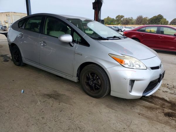 2012 TOYOTA PRIUS — Passenger 3/4