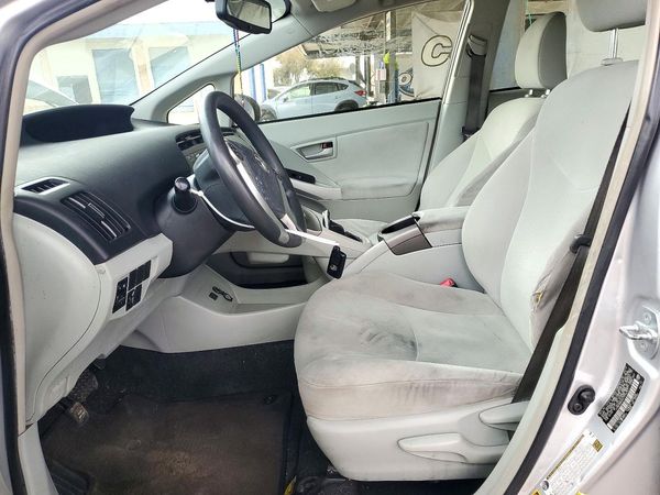 2012 TOYOTA PRIUS — DENT