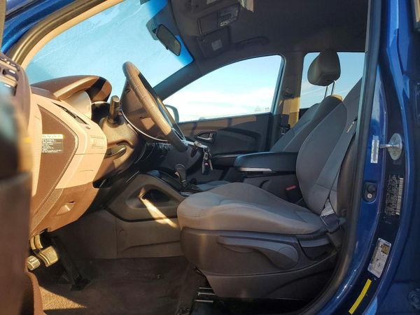 2014 HYUNDAI TUCSON GL (Middle-low Level) — DENT