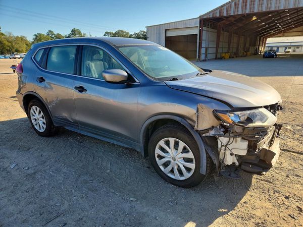 2018 NISSAN ROGUE — Passenger 3/4