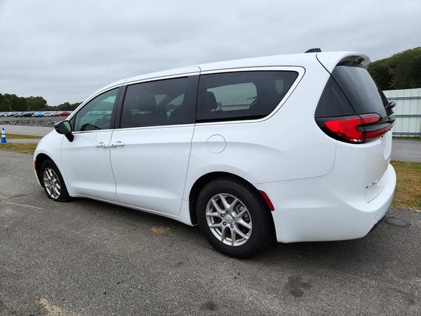 2026 CHRYSLER PACIFICA Select — DSRA