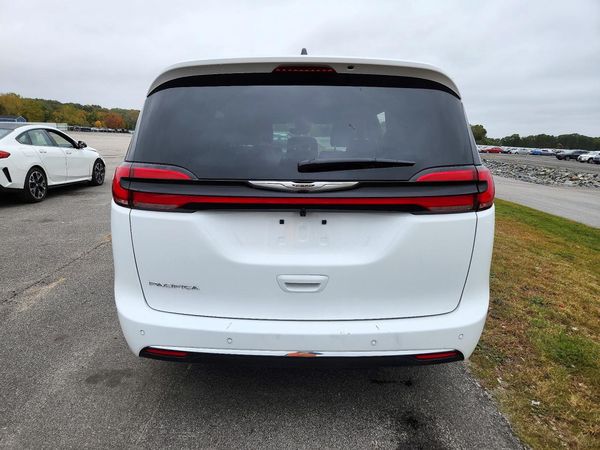 2026 CHRYSLER PACIFICA Select — DIRR