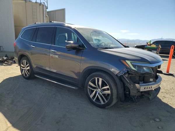 2016 HONDA PILOT TOURING — Passenger 3/4