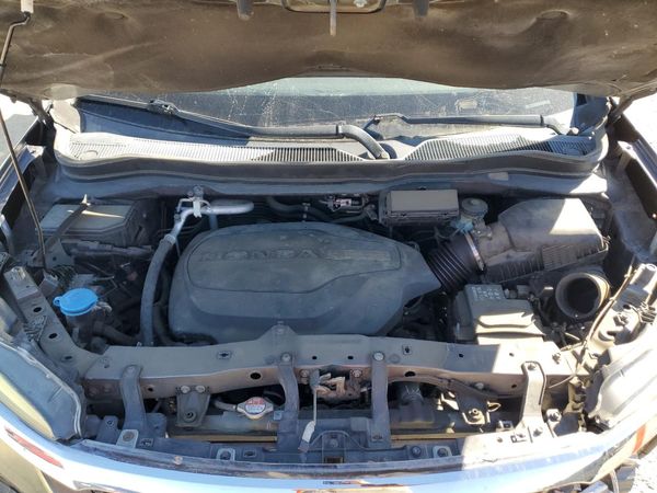2016 HONDA PILOT TOURING — Engine bay