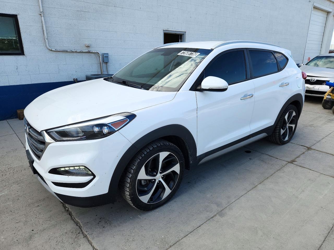 2017 HYUNDAI TUCSON — Front 3/4