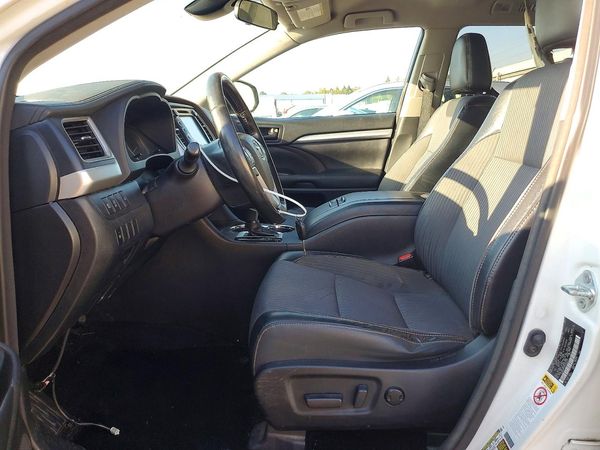 2017 TOYOTA HIGHLANDER LE/LE Plus — DENT