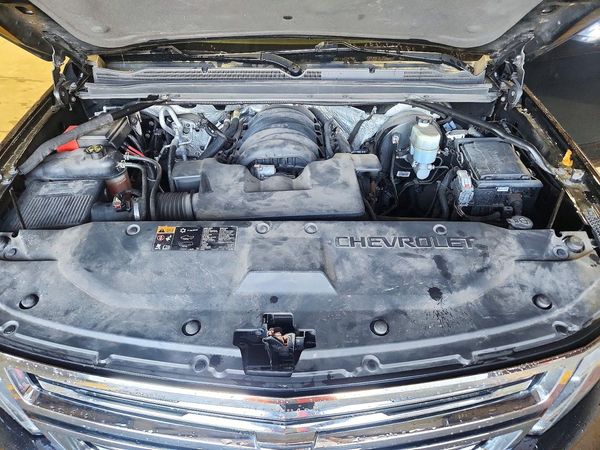 2016 CHEVROLET TAHOE LTZ — Engine bay