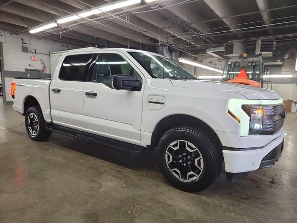 2022 FORD F150 SuperCrew — Passenger 3/4