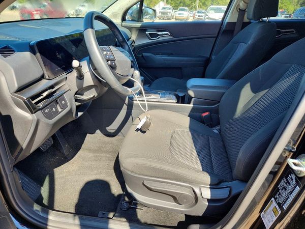2026 KIA SPORTAGE LX — DENT