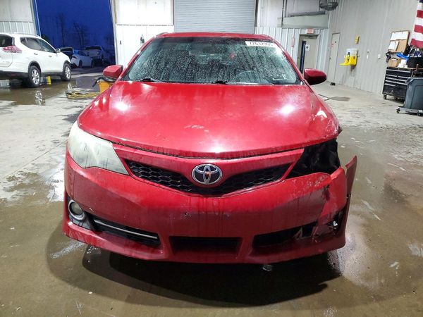 2013 TOYOTA CAMRY