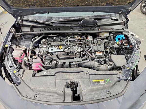 2025 TOYOTA PRIUS — Engine bay