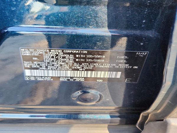 2018 TOYOTA RAV4 Ltd — VINS