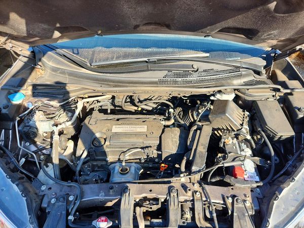 2015 HONDA CRV EX — Engine bay