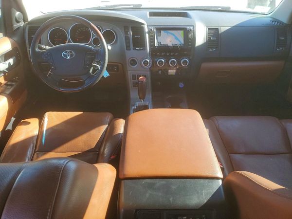 2013 TOYOTA SEQUOIA Platinum