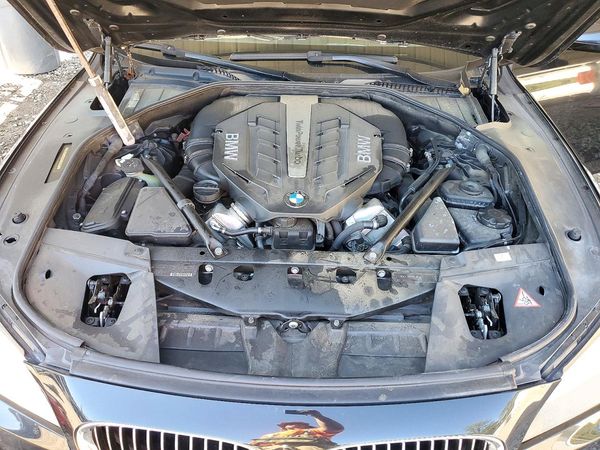 2012 BMW 7 SERIES 750Li/Alpina B7 — Engine bay