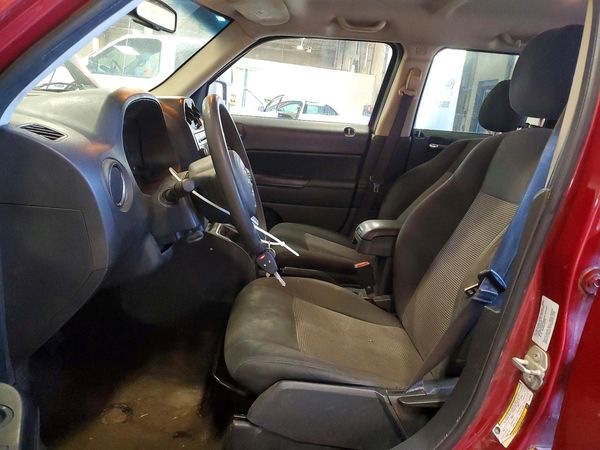 2016 JEEP PATRIOT Sport — DENT