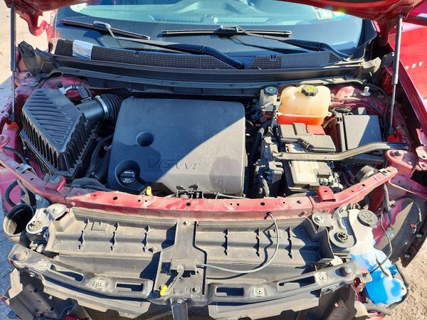 2020 CHEVROLET TRAVERSE Premier — Engine bay