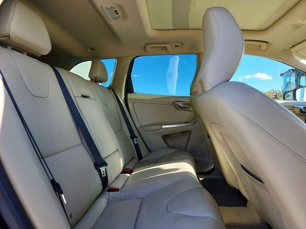 2016 VOLVO XC60 — PSRS