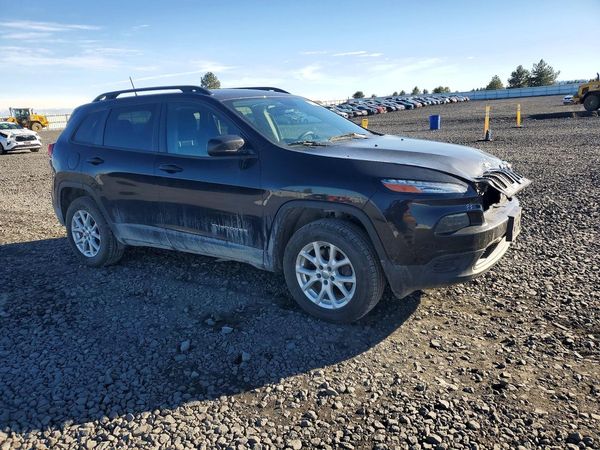 2016 JEEP CHEROKEE Sport — Passenger 3/4