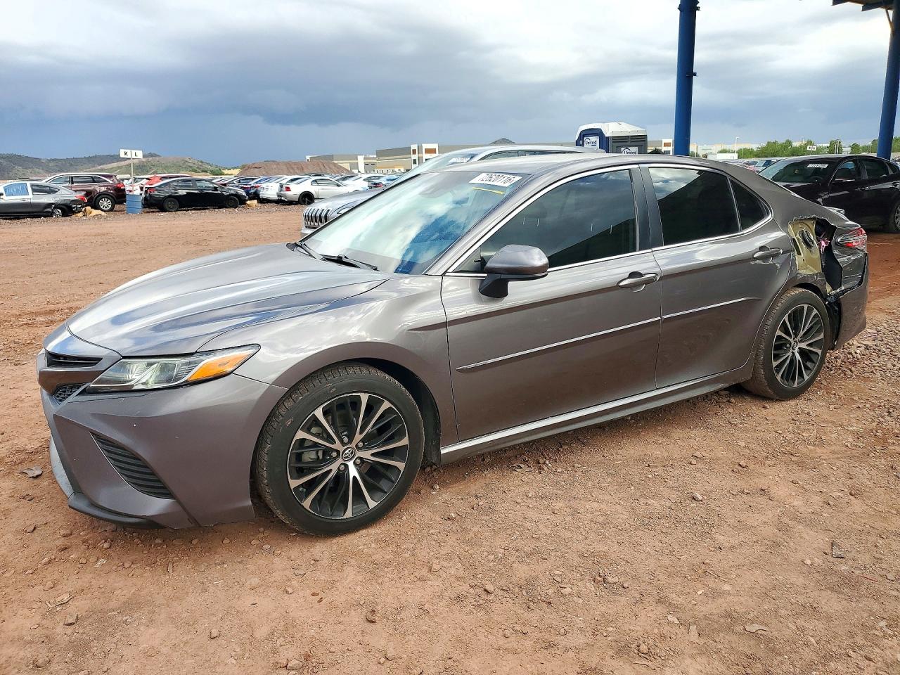 2018 TOYOTA CAMRY L/LE/SE/XLE — Front 3/4