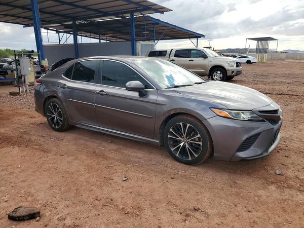 2018 TOYOTA CAMRY L/LE/SE/XLE — Passenger 3/4