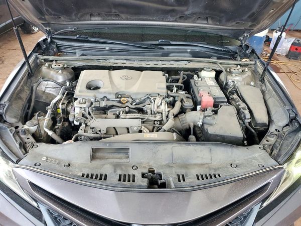 2018 TOYOTA CAMRY L/LE/SE/XLE — Engine bay
