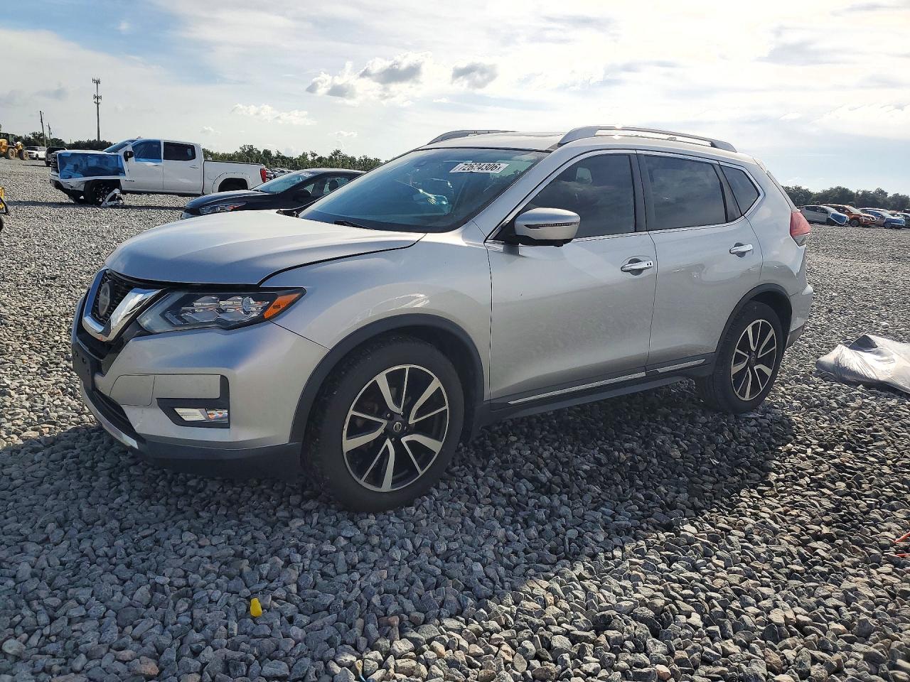 2019 NISSAN ROGUE — Front 3/4