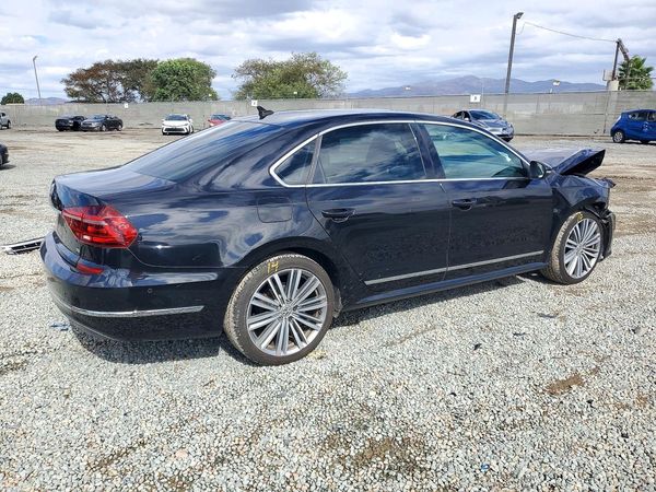 2017 VOLKSWAGEN PASSAT SEL Premium — PSRA