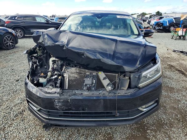 2017 VOLKSWAGEN PASSAT SEL Premium — DIRF