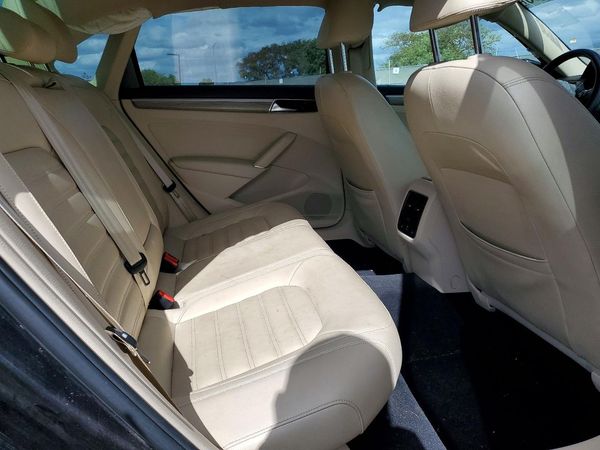 2017 VOLKSWAGEN PASSAT SEL Premium — PSRS
