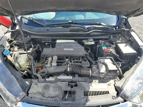 2017 HONDA CRV EX — Engine bay