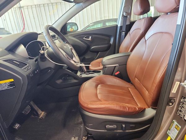 2013 HYUNDAI TUCSON — DENT