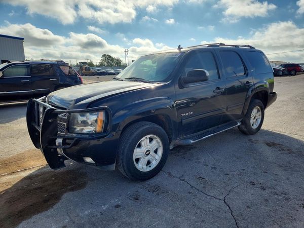 2012 CHEVROLET TAHOE LT — Front 3/4