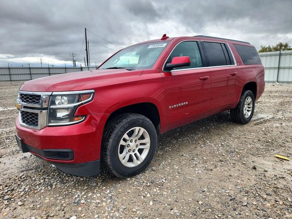 2015 CHEVROLET SUBURBAN LT — Front 3/4