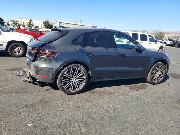 2017 PORSCHE MACAN — PSRA