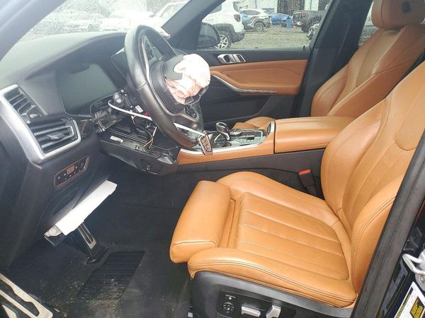 2021 BMW X5 xDrive40i — DENT