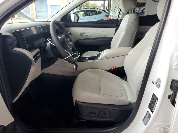 2025 HYUNDAI TUCSON SEL — DENT