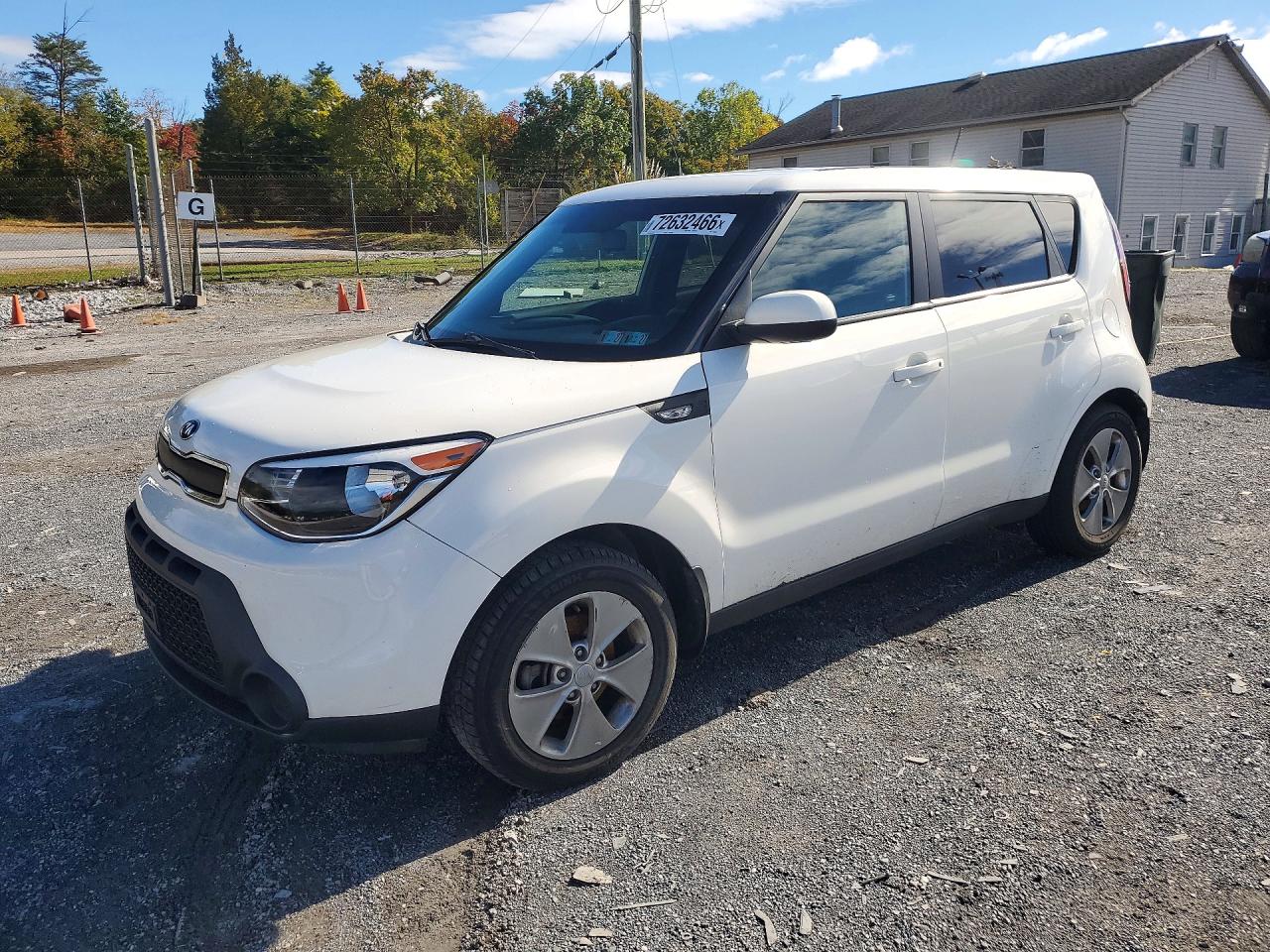 2014 KIA SOUL GL(BASE) — Front 3/4