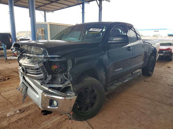 2014 TOYOTA TUNDRA SR5 — Front 3/4
