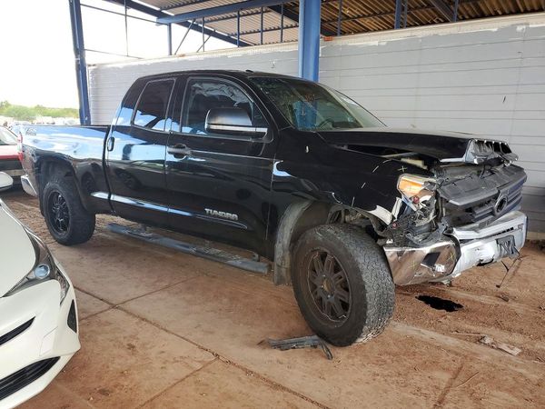 2014 TOYOTA TUNDRA SR5 — Passenger 3/4