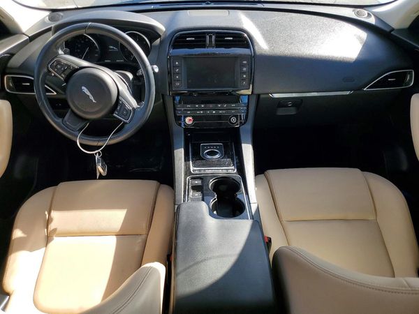2017 JAGUAR F-PACE Base — CKPT