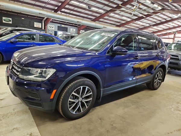 2021 VOLKSWAGEN TIGUAN 4Motion S — Front 3/4